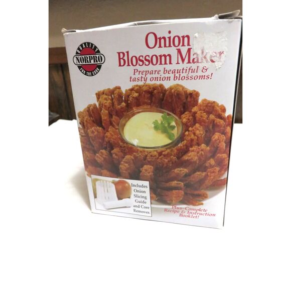 Norpro Onion Blossom Maker - Blooming Onion. Onion Blossom Maker, Cutter - Picture 1 of 3